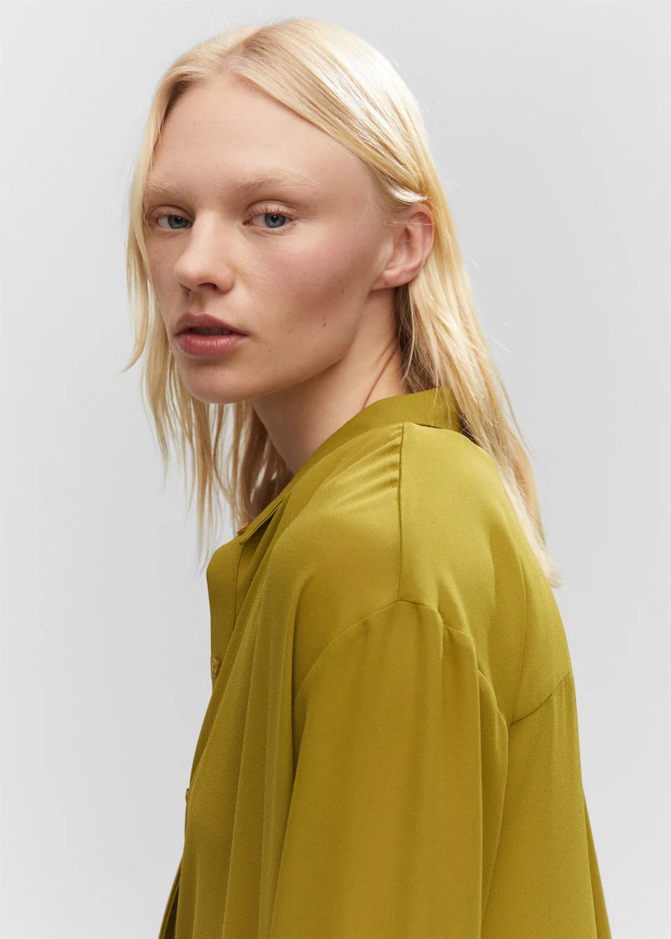 Shirt dress with slits