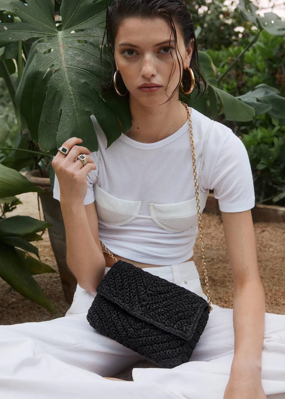 Natural fibre bag with flap
