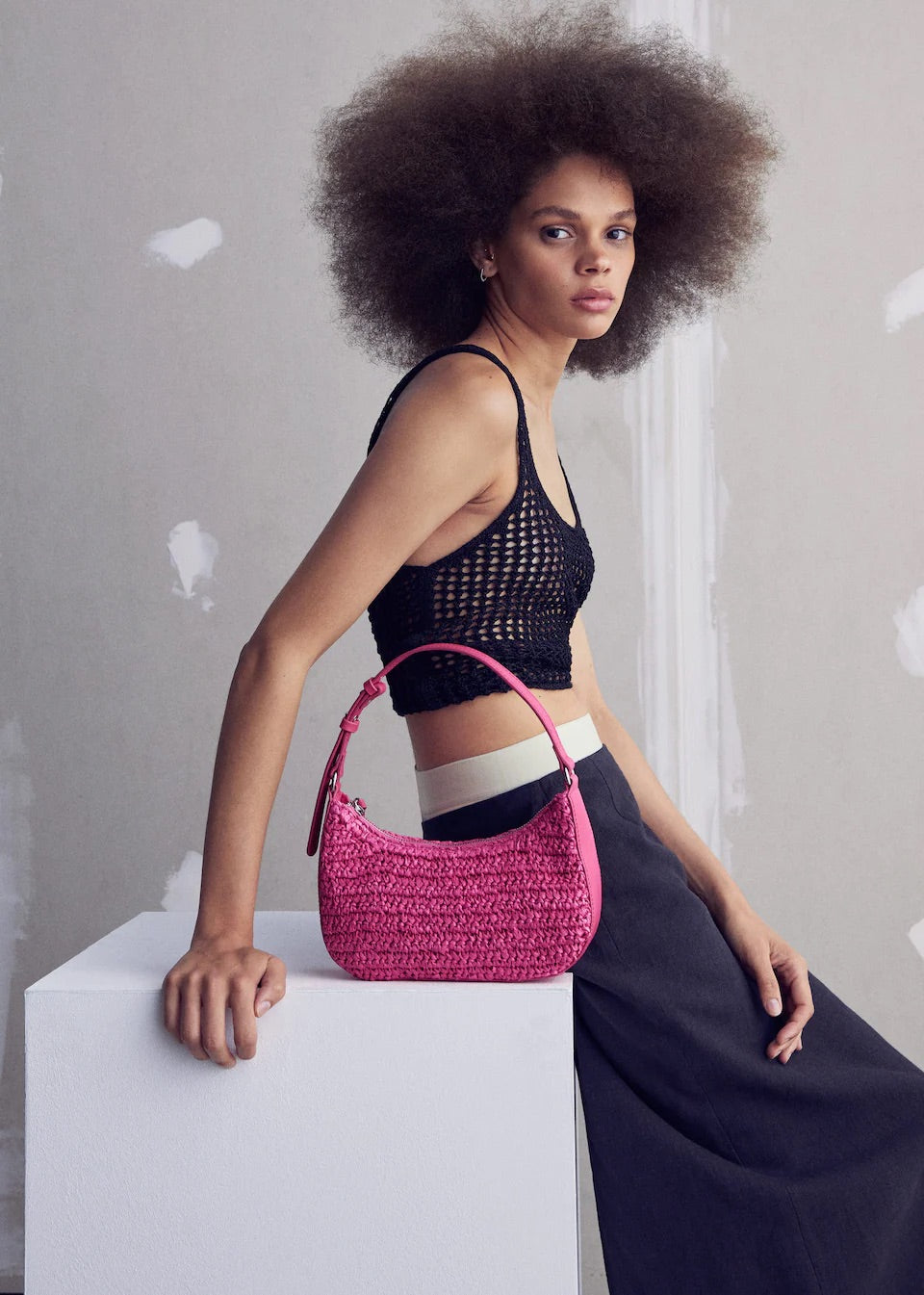 Natural fibre shoulder bag
