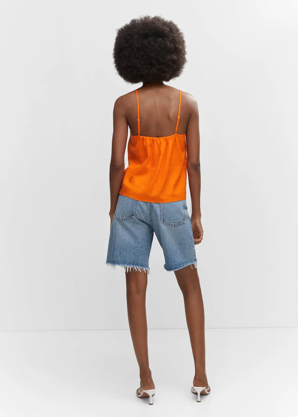 Ruffled top with adjustable drawstring