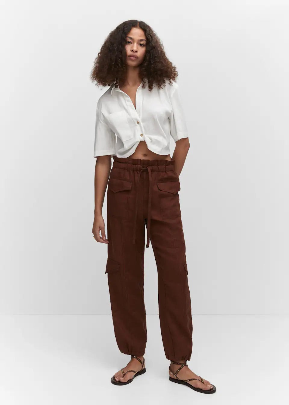 Cropped shirt with knot
