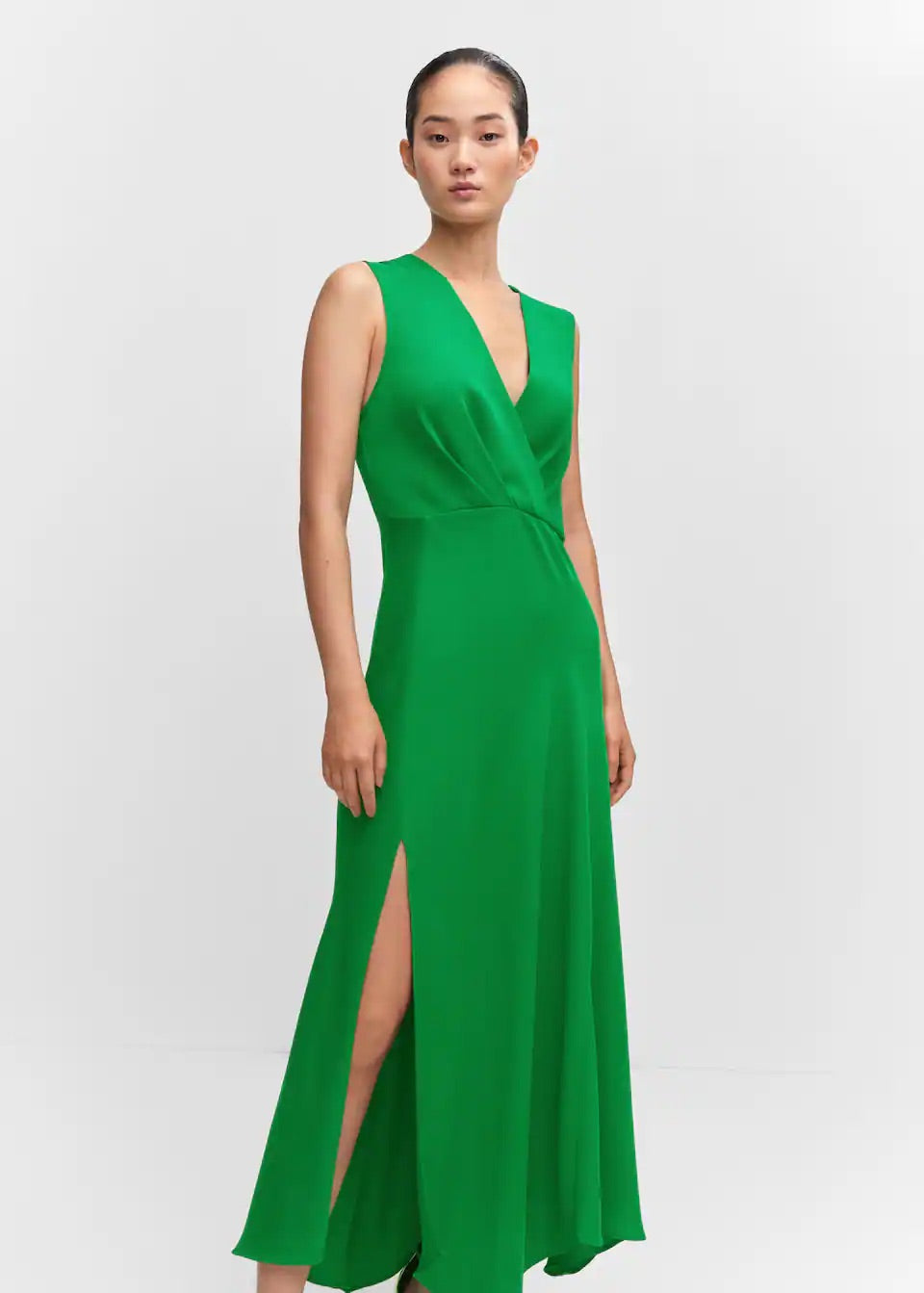 Asymmetrical dress with side slit