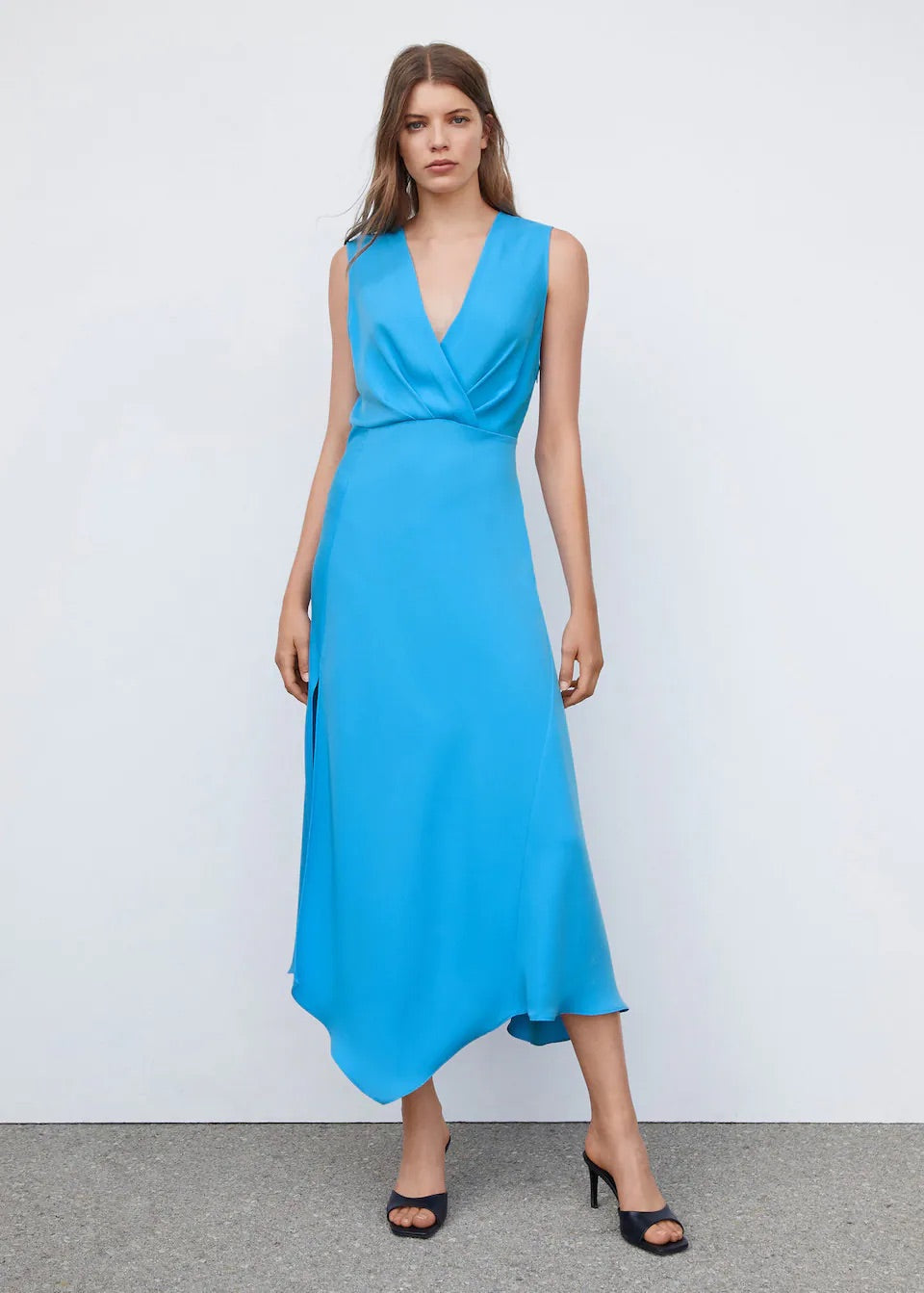 Asymmetrical dress with side slit