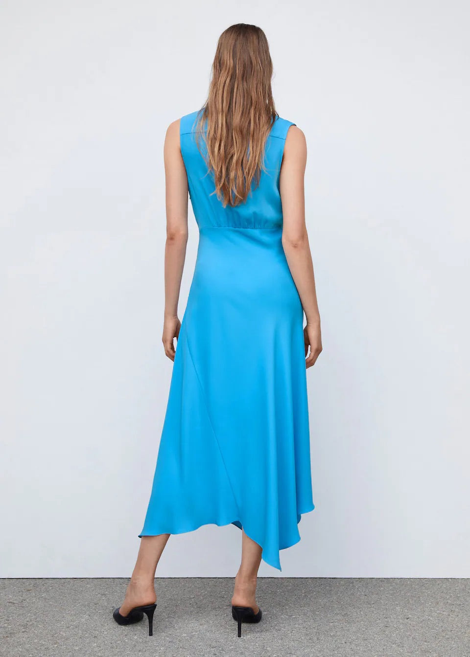 Asymmetrical dress with side slit