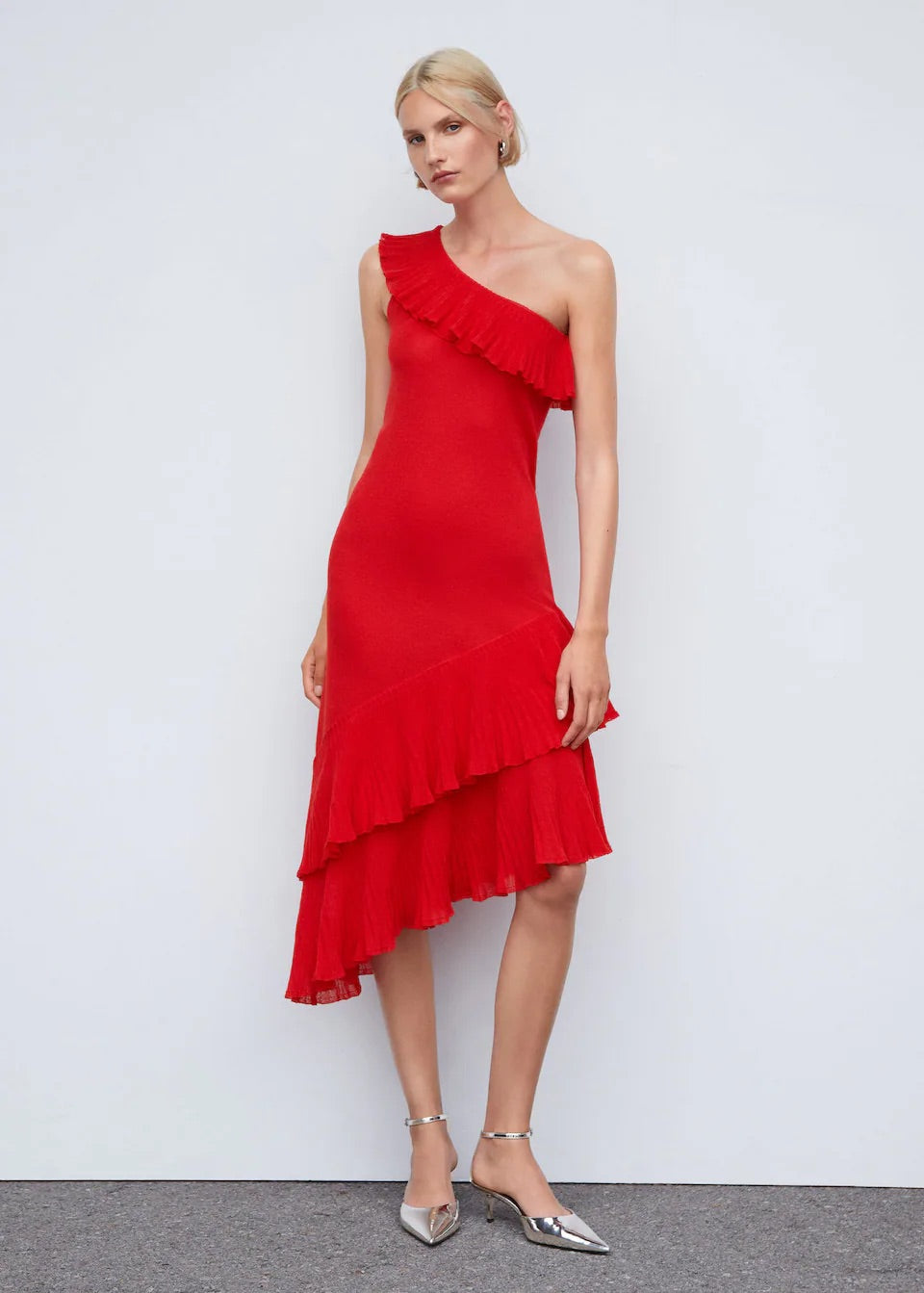 Asymmetric ruffled dress