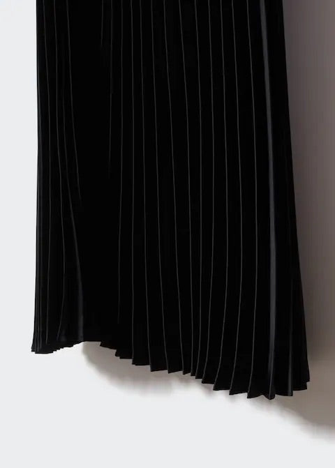 Pleated midi skirt