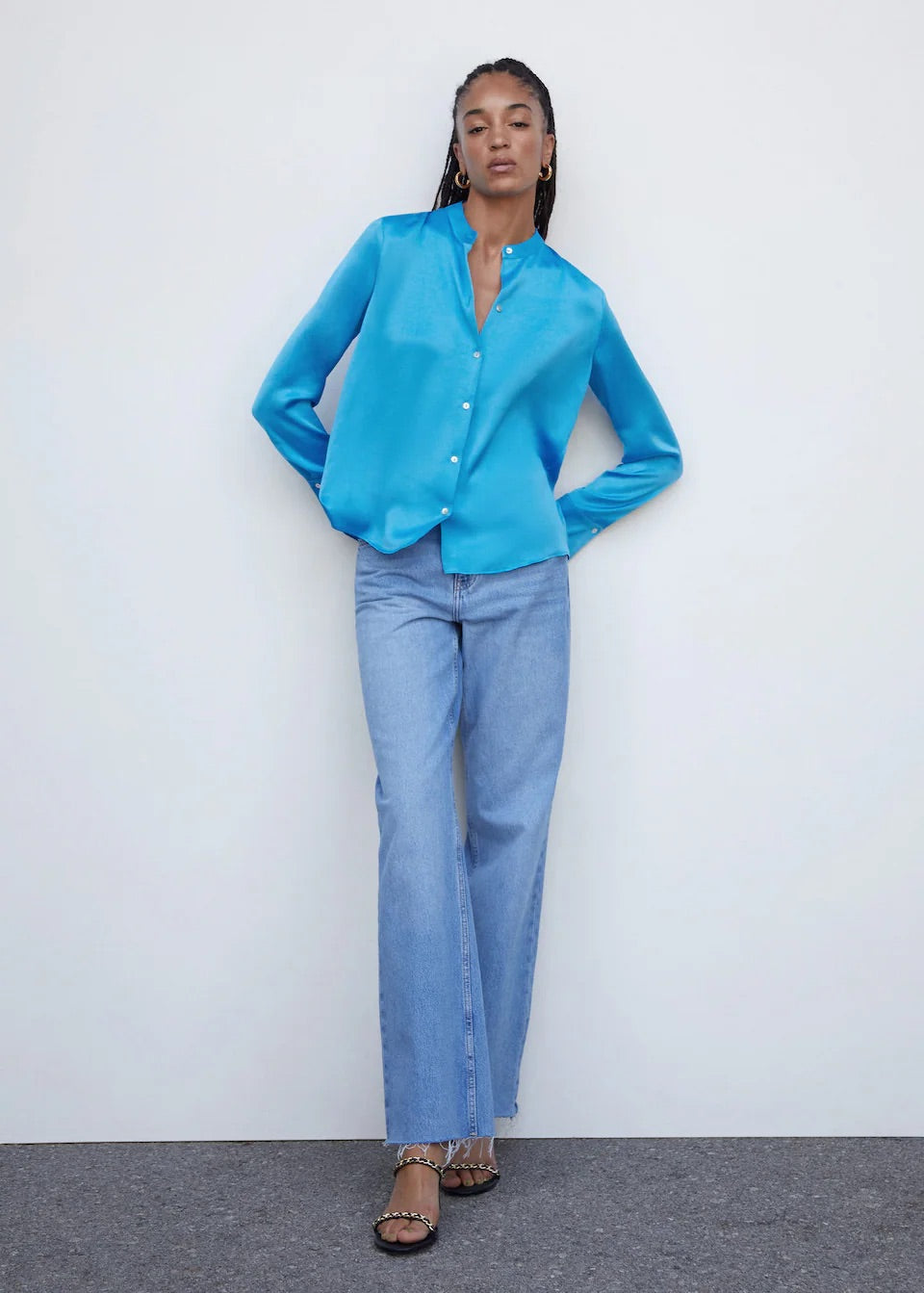 Round neck satin shirt