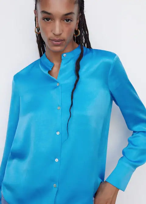 Round neck satin shirt
