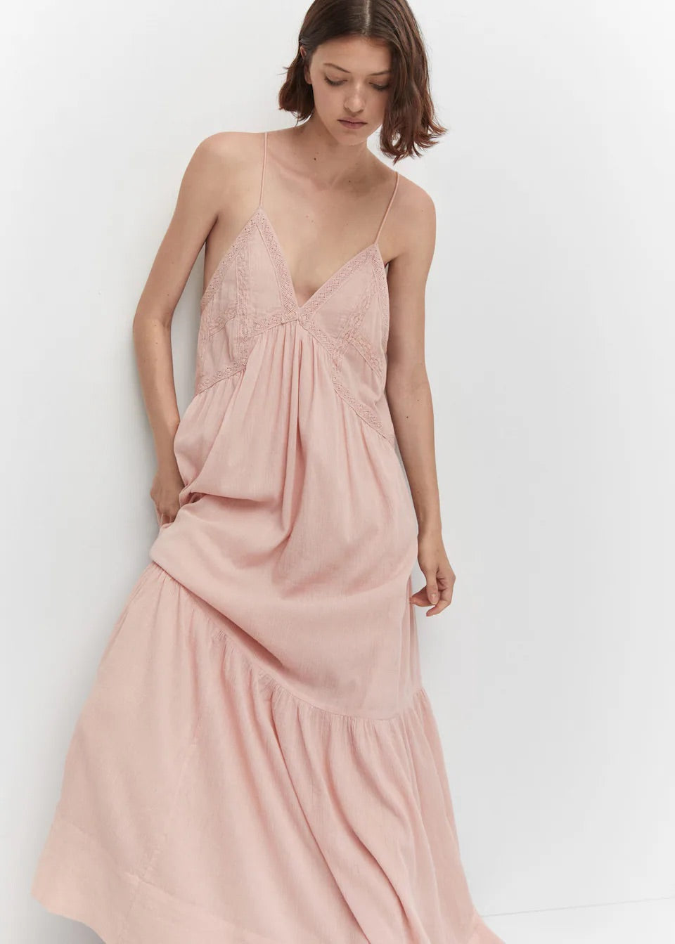Maxi dress with lace details