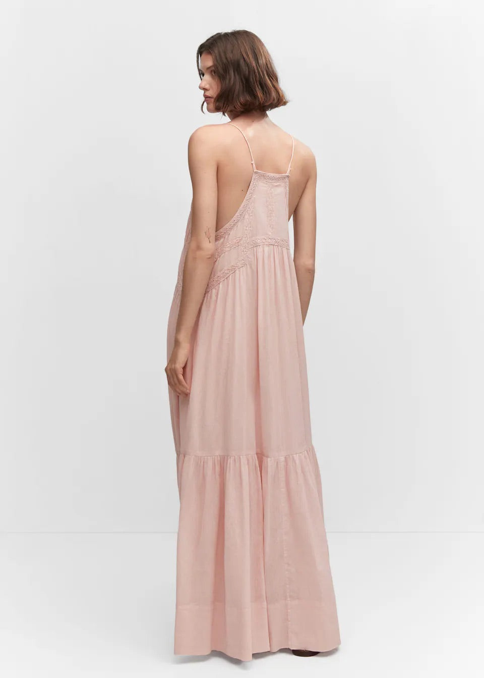 Maxi dress with lace details