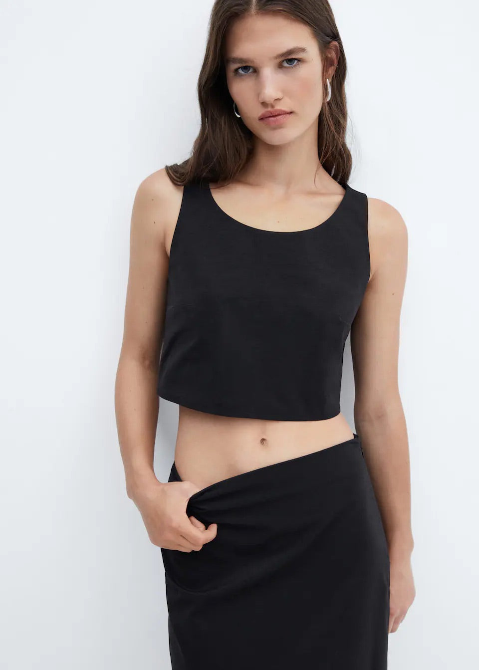 Crop top with wide straps