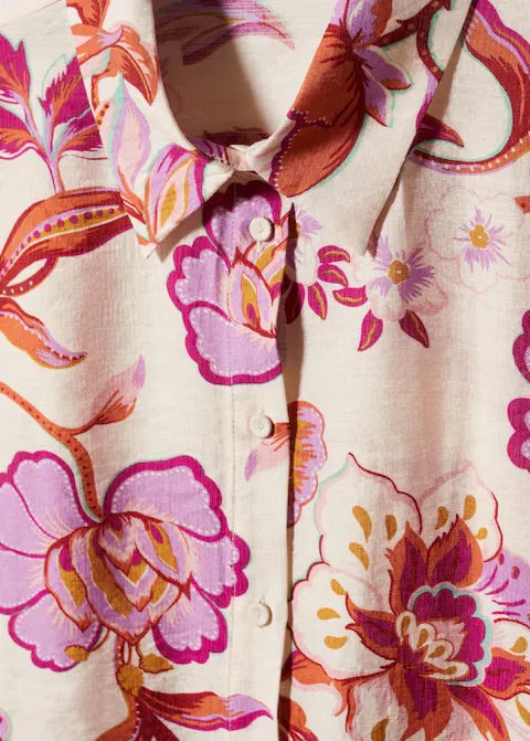 Buttoned printed shirt