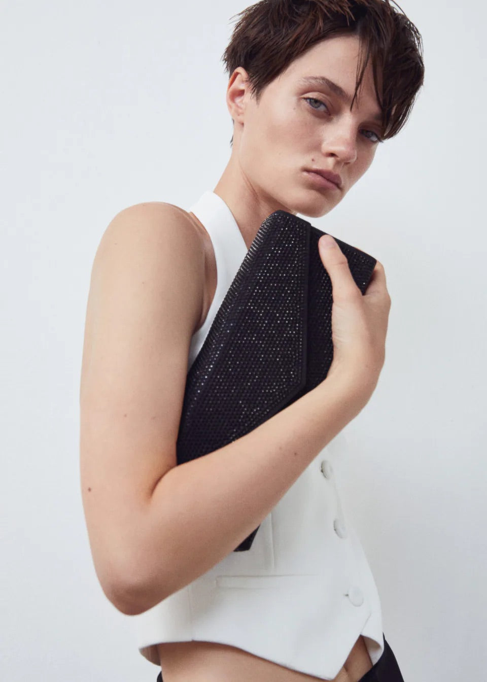Rigid crystal bag