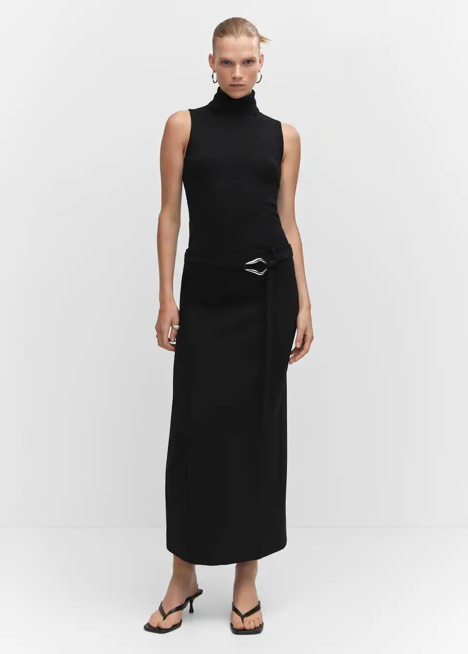 Belted slit skirt