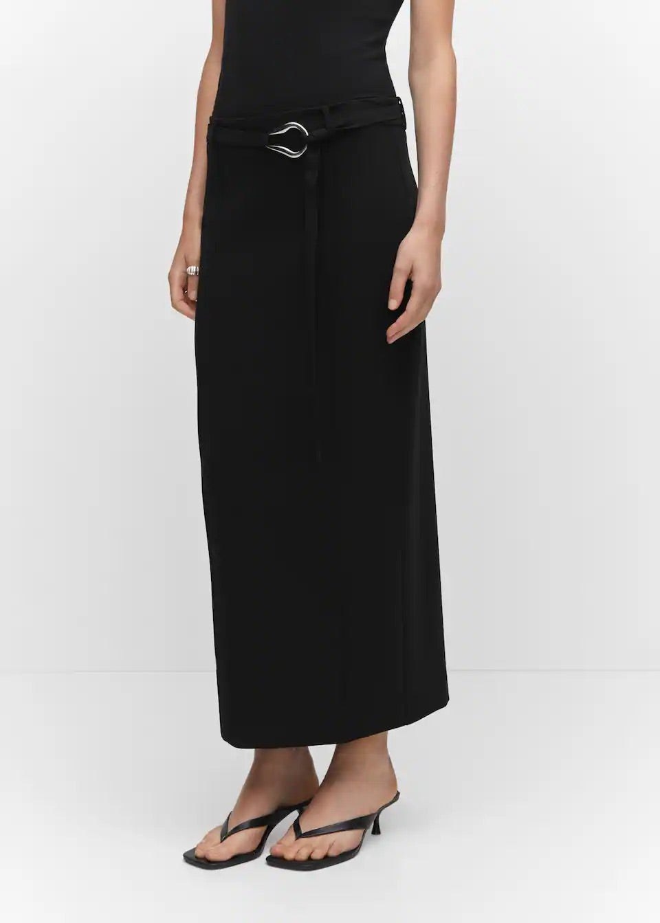Belted slit skirt