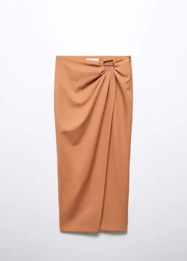 Crossed skirt with ruffled details