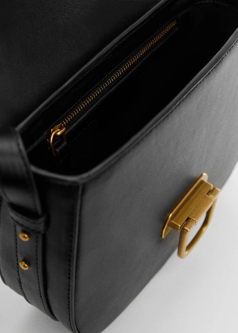Adjustable shoulder strap buckle bag