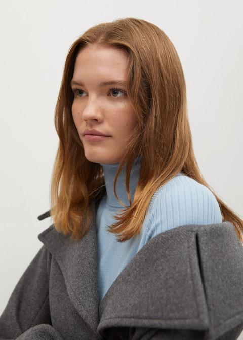 Turtle neck sweater