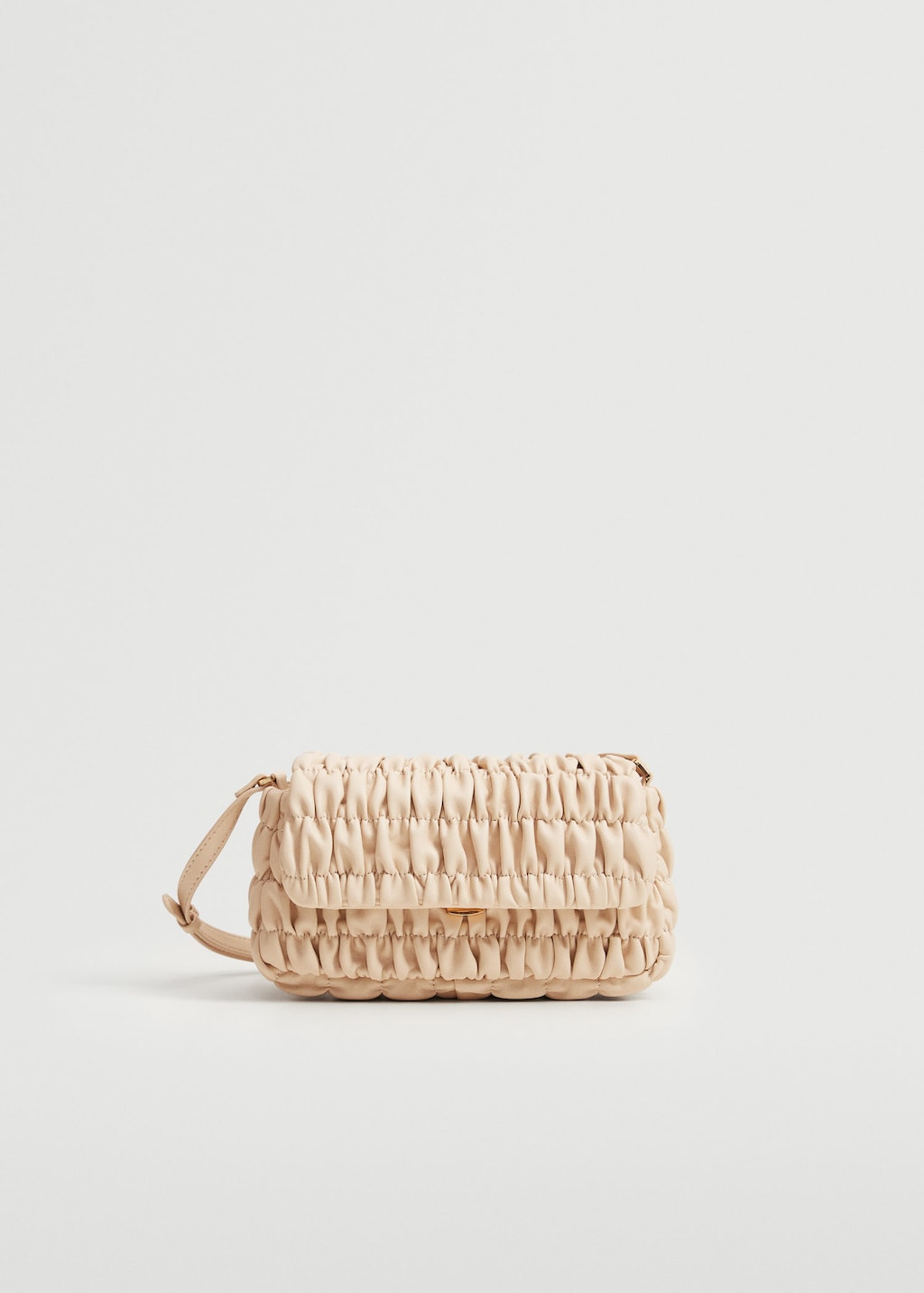 Bag with ruched detail