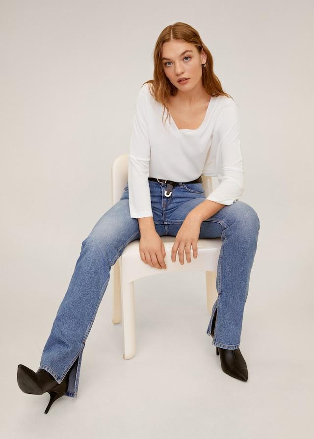V-neck T-shirt