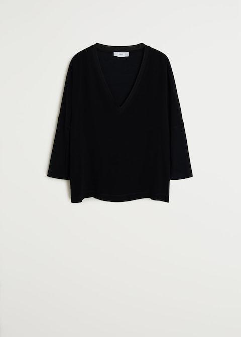V-neck T-shirt