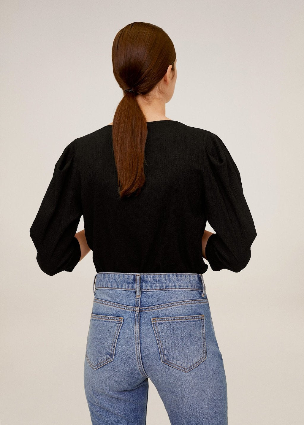Puffed sleeves pleated t-shirt