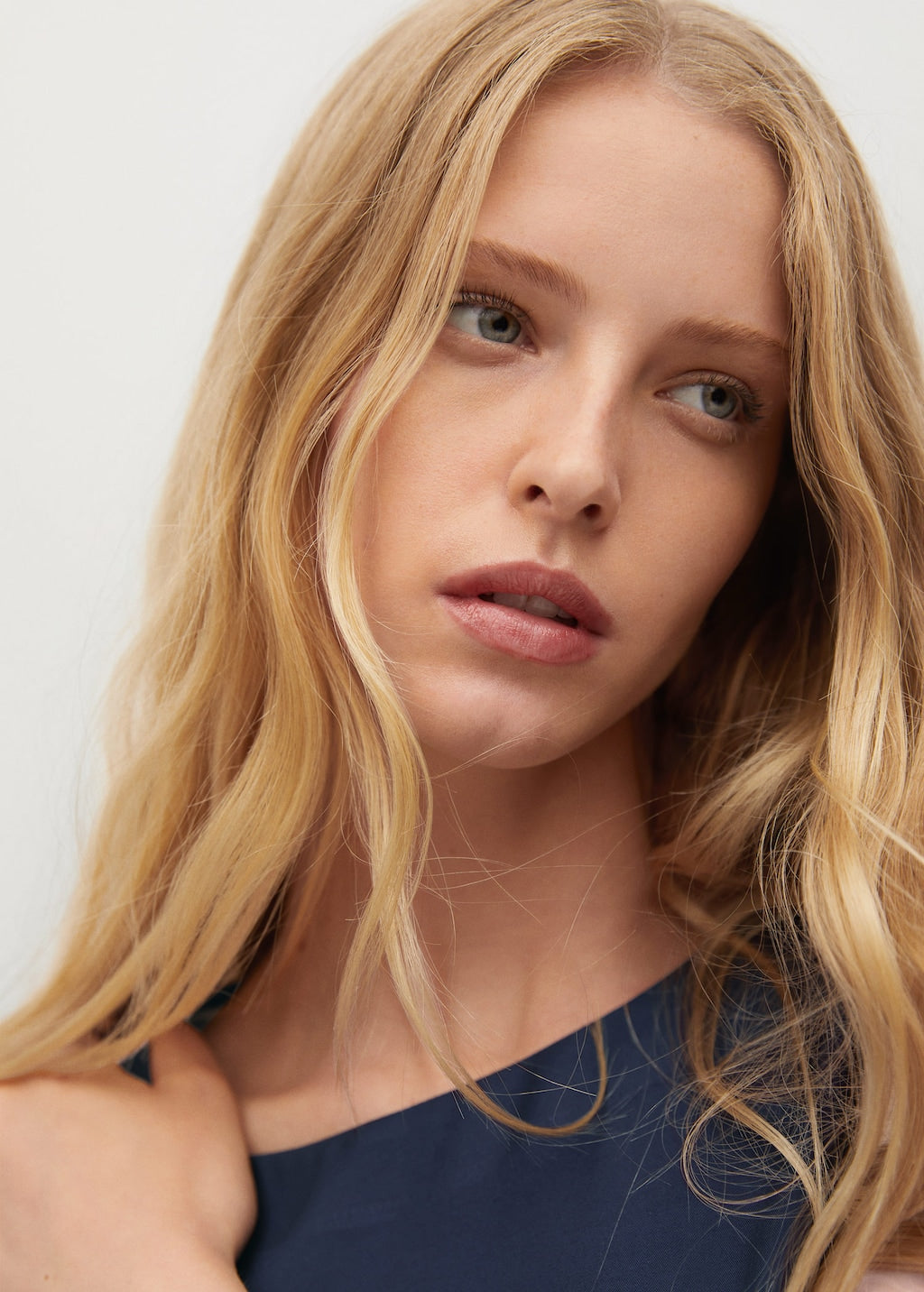 Flowy strap top