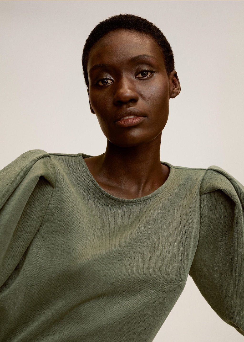 Puffed sleeves T-shirt