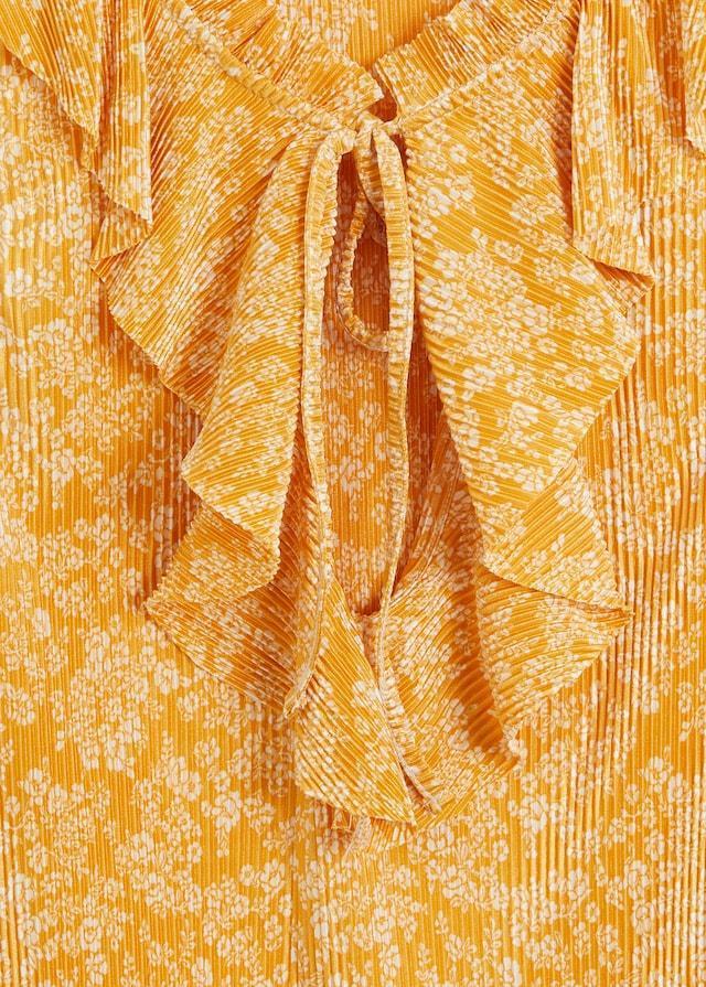 Ruffle pleated top