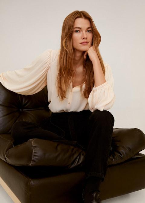 Puff sleeves blouse