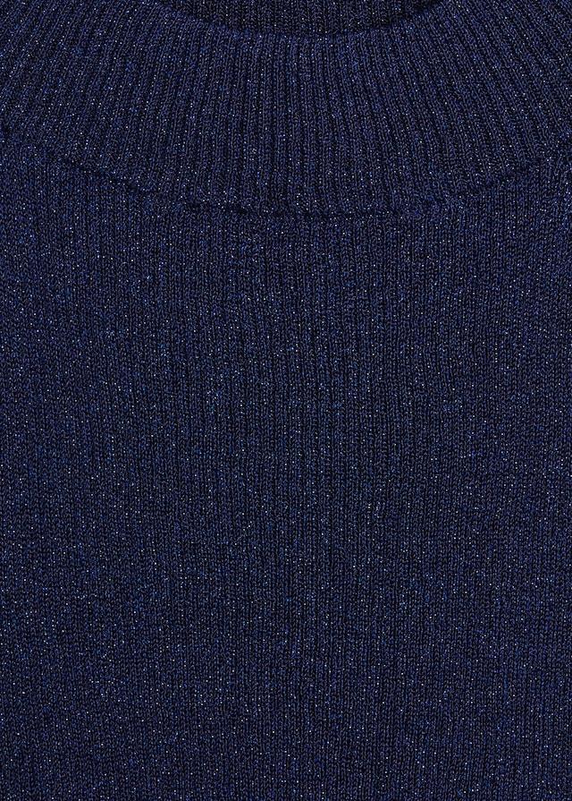 Metallic ribbed top