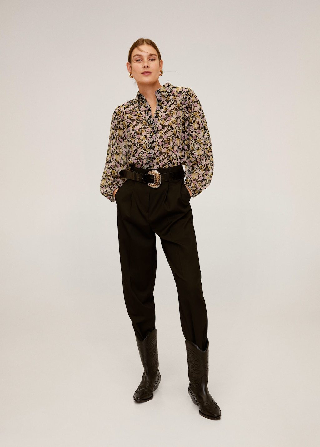 Puff sleeves blouse
