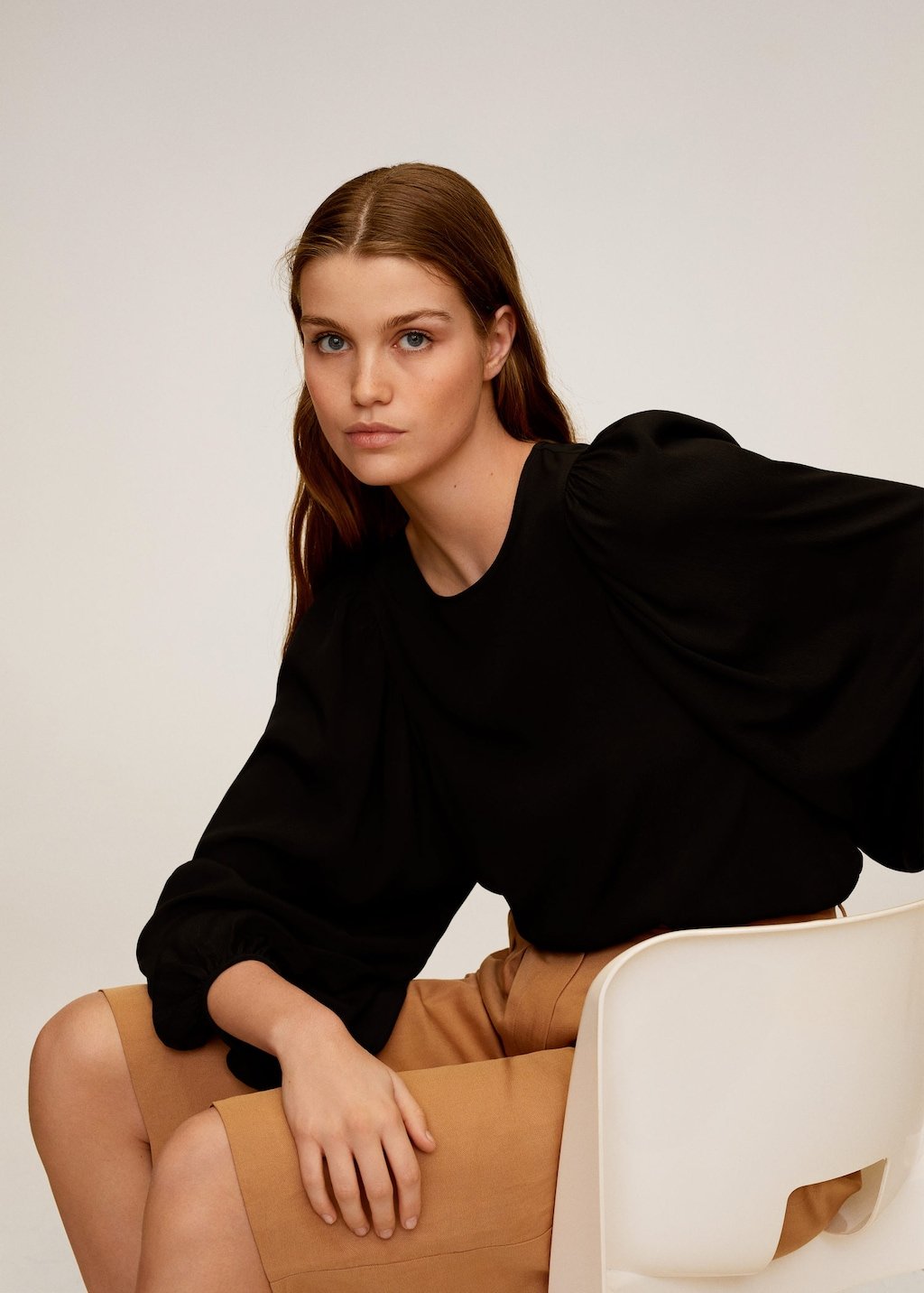 Puffed sleeves blouse
