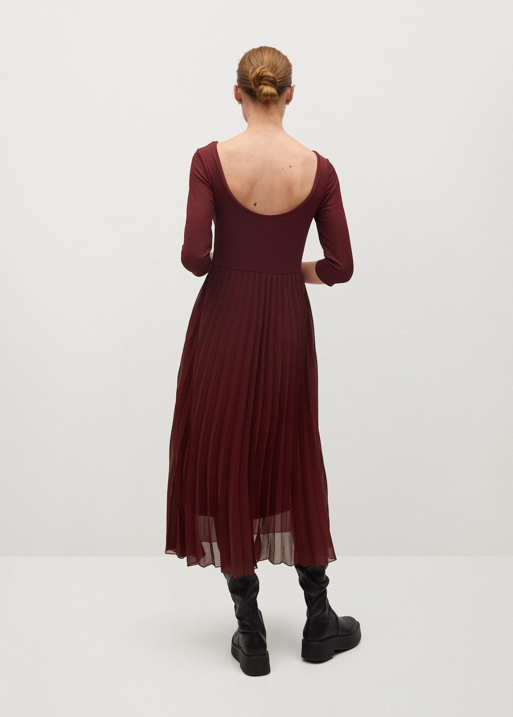 Pleated skirt dress