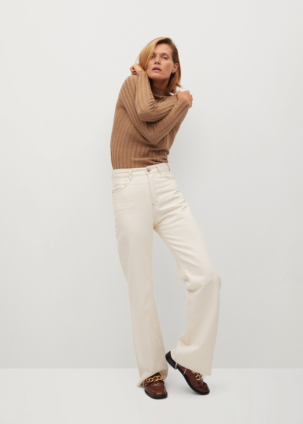 Ribbed fine-knit sweater