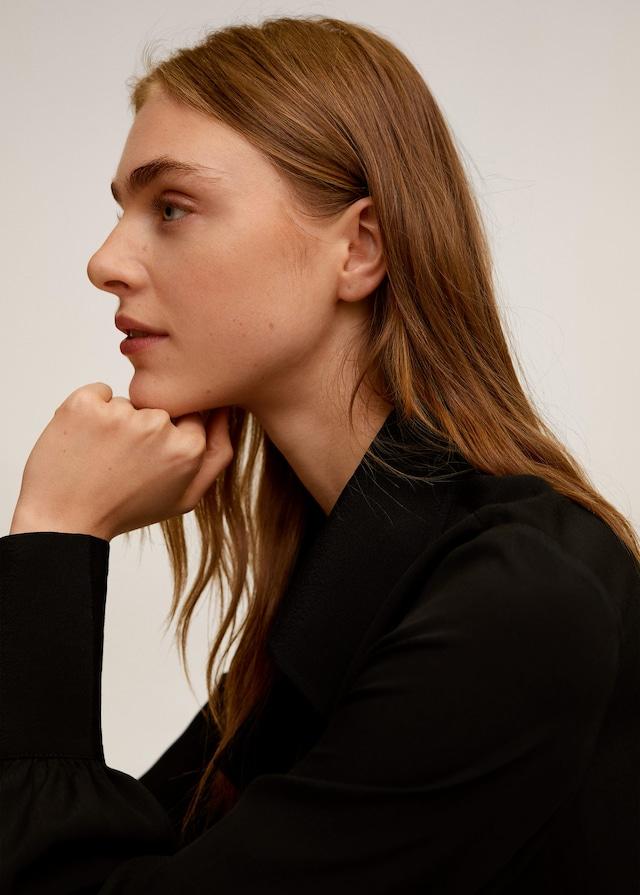 Wide lapel blouse