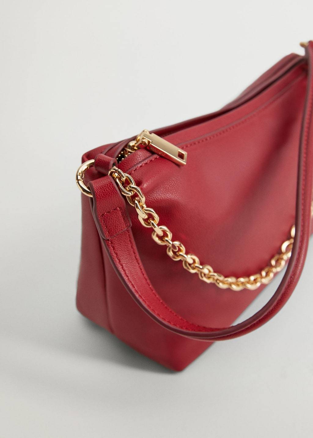Chain baguette bag