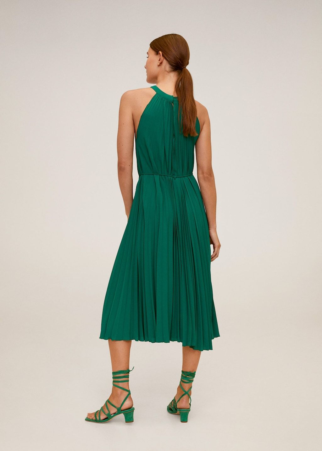 Belt pleated dress