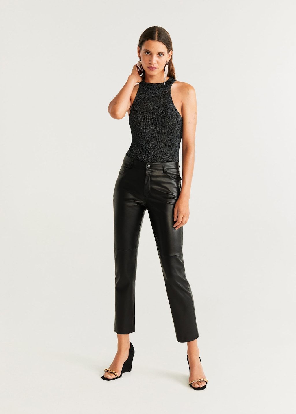 Metallic ribbed top